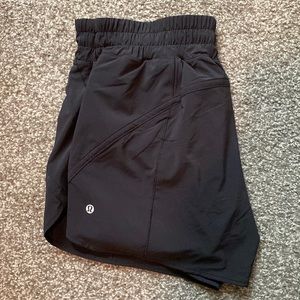 LuluLemon Track That Mid-Rise 5” Size 12 NWOT Free Shipping